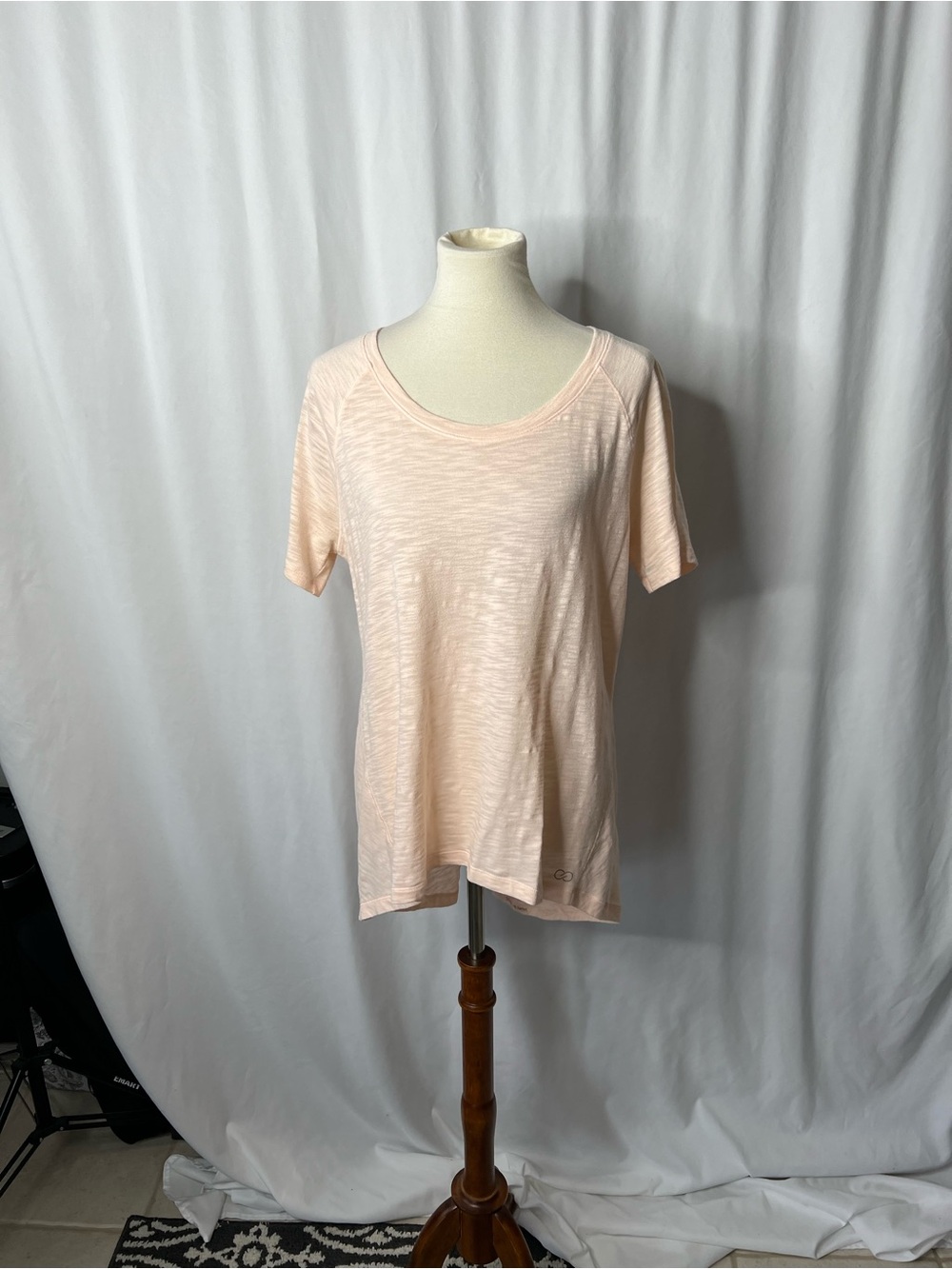 CALIA by Carrie Underwood Peach Open Back Tee | Twist Back Detail | Size Large